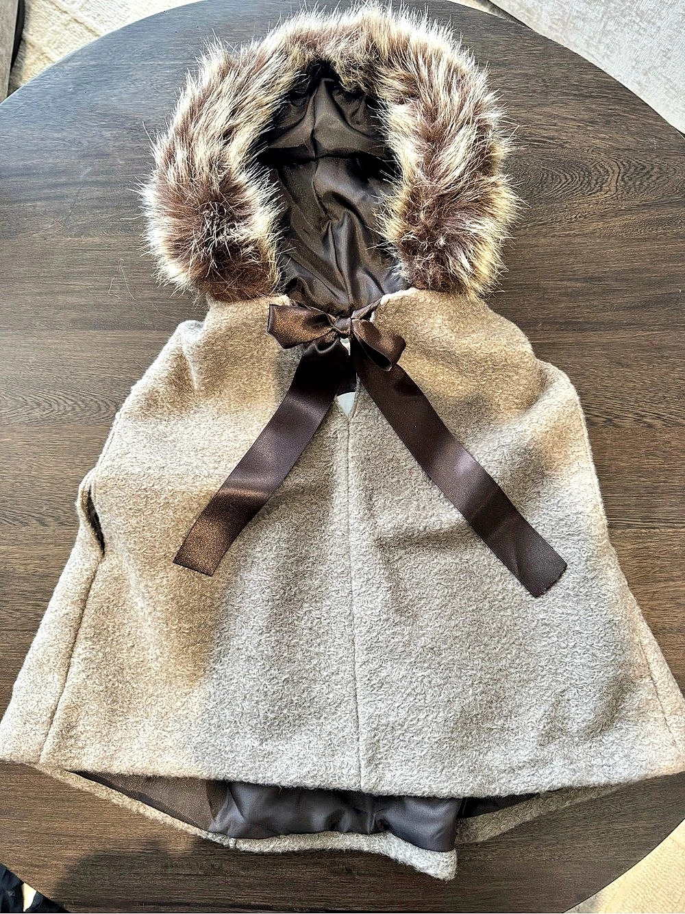 Girls Camellia Boutique Hooded Faux Fur-Trim Cape in Brown Size 4T NWT